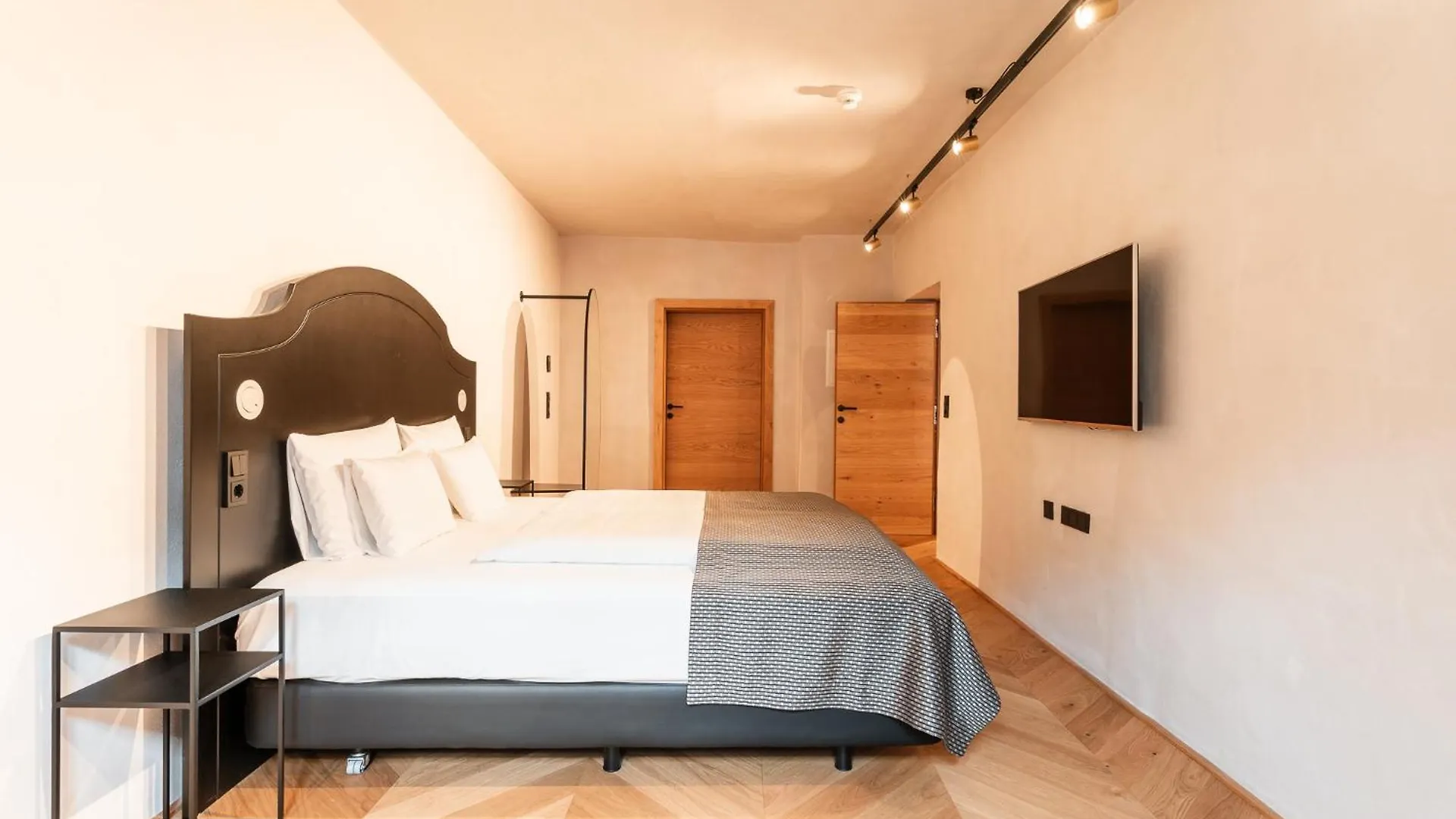 H5 Grauer Baer Studios & More Innsbruck Austria